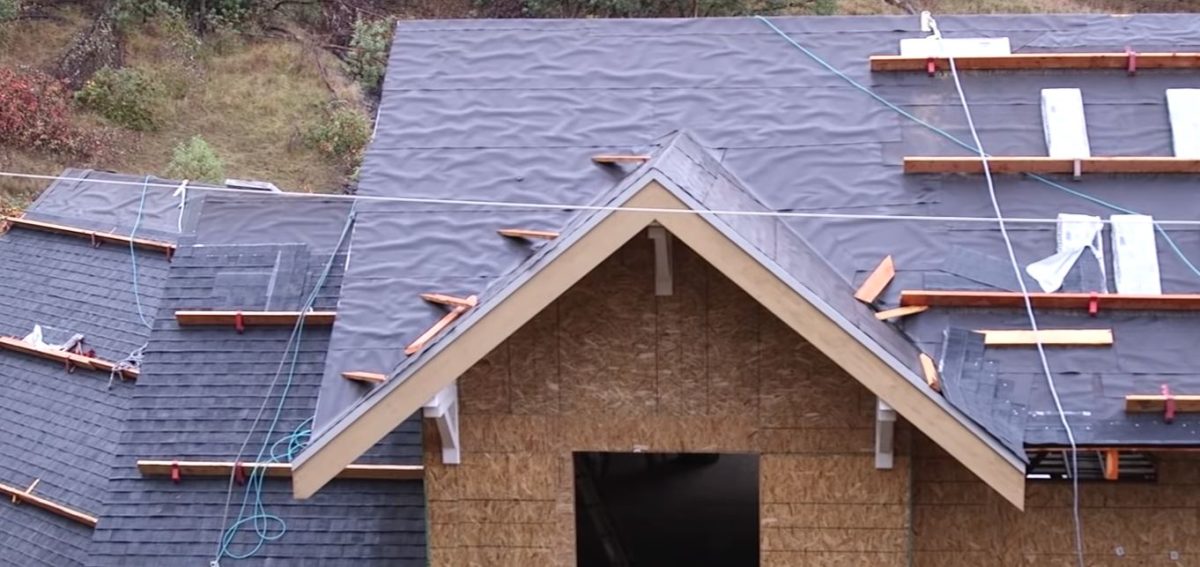 What Are The Disadvantages of Asphalt Shingle Roofs?
